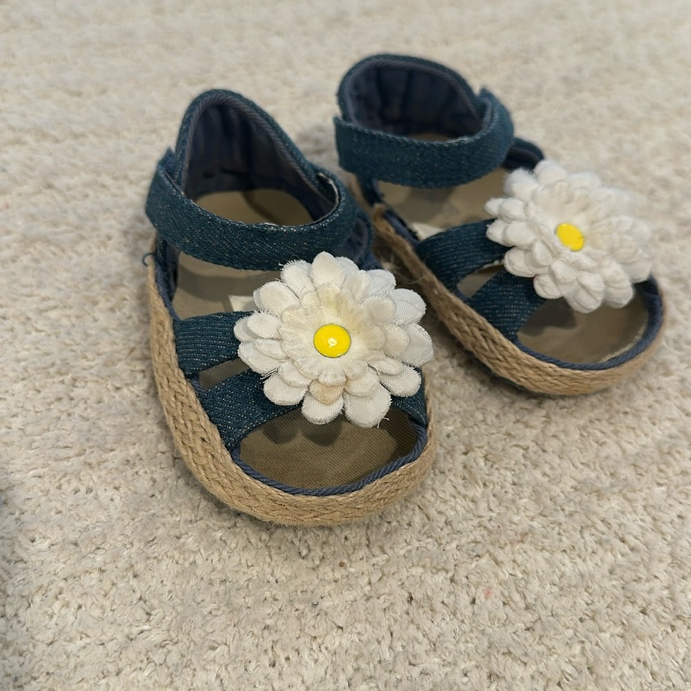 Children’s Place baby 6-12m Espadrille sandals